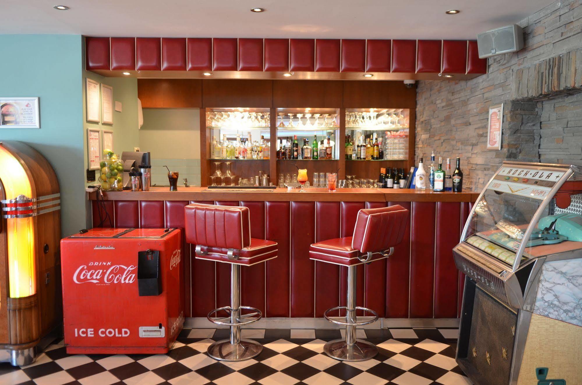 7Hotel Diner Halstead  Buitenkant foto