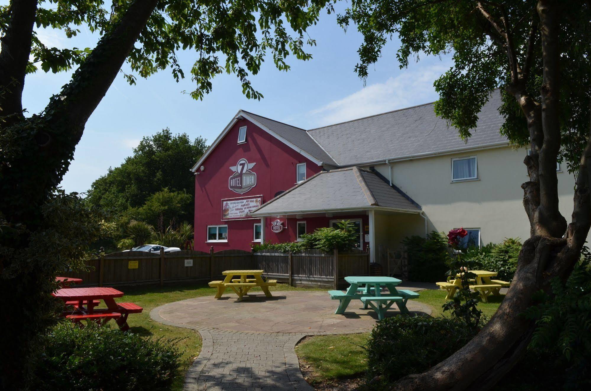 7Hotel Diner Halstead  Buitenkant foto